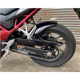 Pyramid Hugger | Gloss Black / Matte Black | Honda CB 750 Hornet 2023-Current