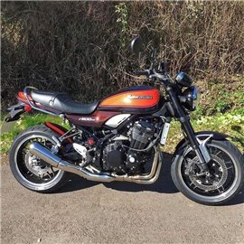 Pyramid Hugger | Metallic Brown/Metallic Orange (Candytone Brown/Candytone Orange) | Kawasaki Z 900 RS 2017-2020