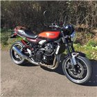 Pyramid Hugger | Metallic Brown/Metallic Orange (Candytone Brown/Candytone Orange) | Kawasaki Z 900 RS 2017-2020