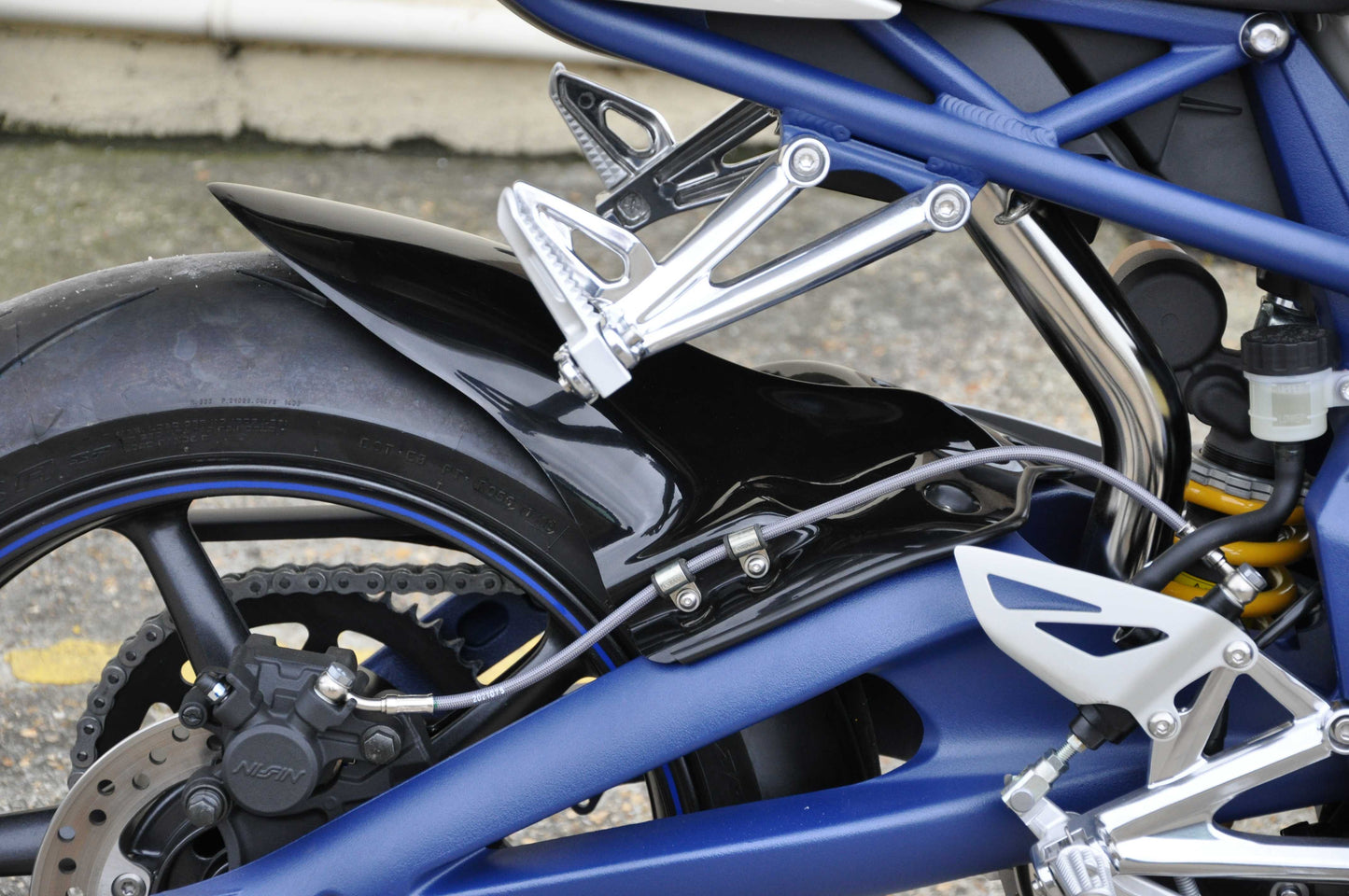 Triumph T675 2006»  - Rear Hugger (GRP)