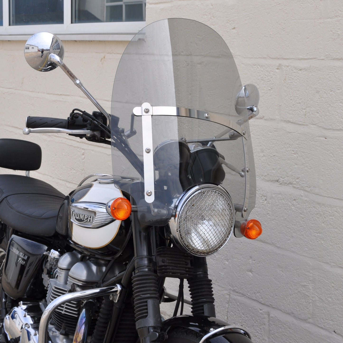 Triumph Bonneville - Custom Cruiser Screen