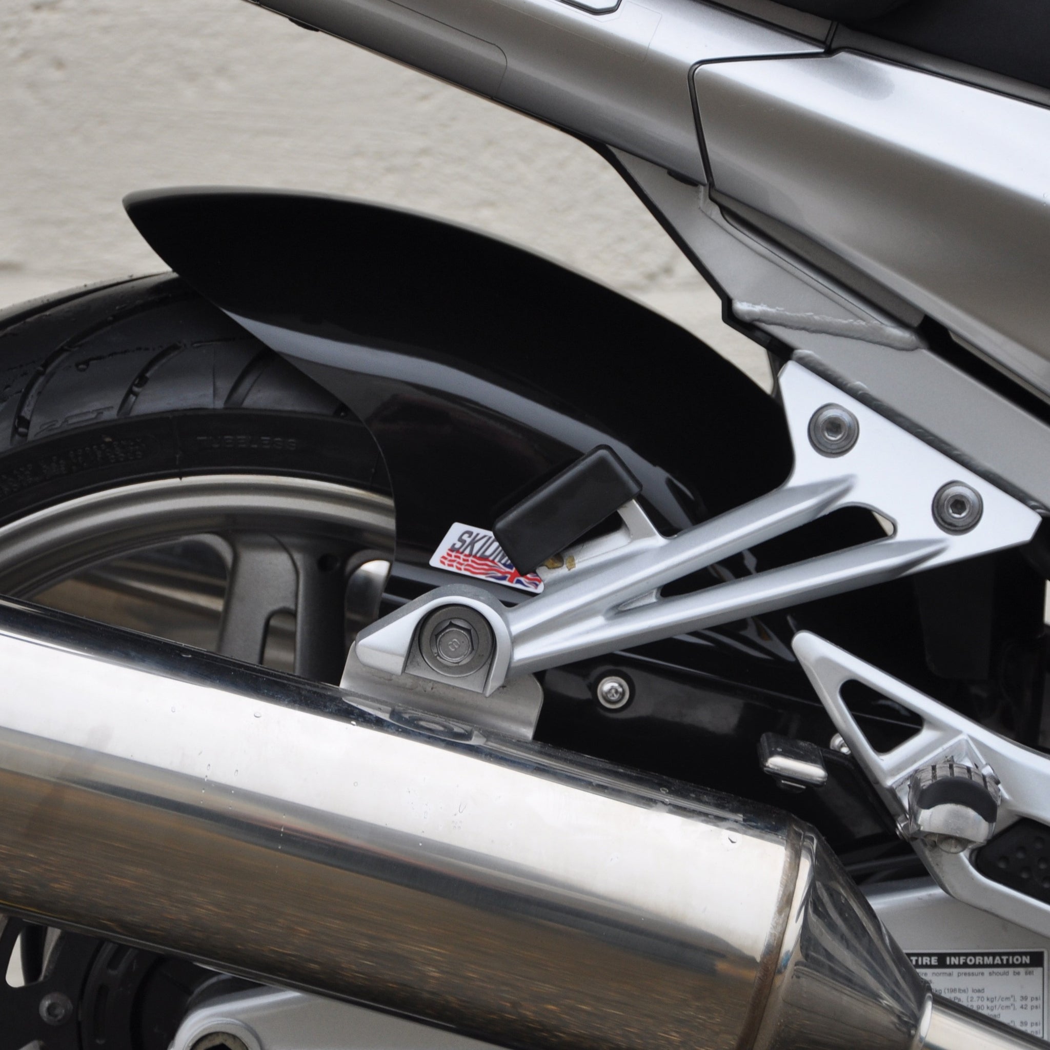 Yamaha FJR1300 2006-12 Rear Hugger (GRP)
