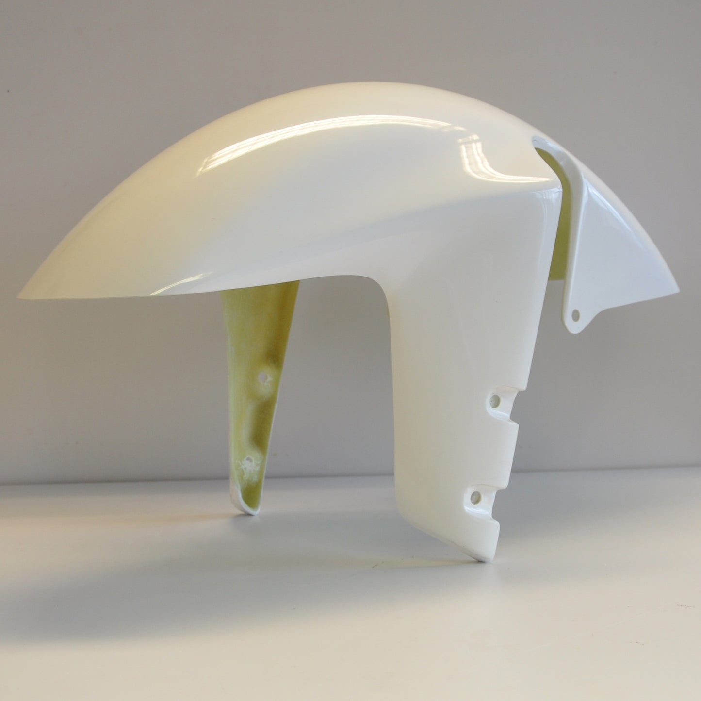 Suzuki GSXR600 K1 2001-03 - Replacement Front Mudguard (GRP)