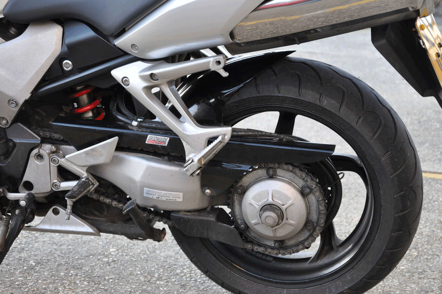Honda VFR800 V-Tec 2002 - Rear Hugger (CF)