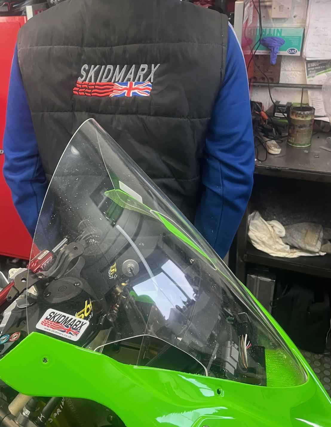 Kawasaki ZX6R 2024+ - Tall Bubble Race Screen
