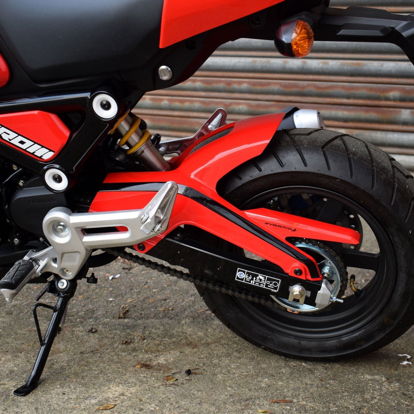 Pyramid Hugger | Queen Bee Yellow & Gloss Black | Honda MSX 125 2021-Current