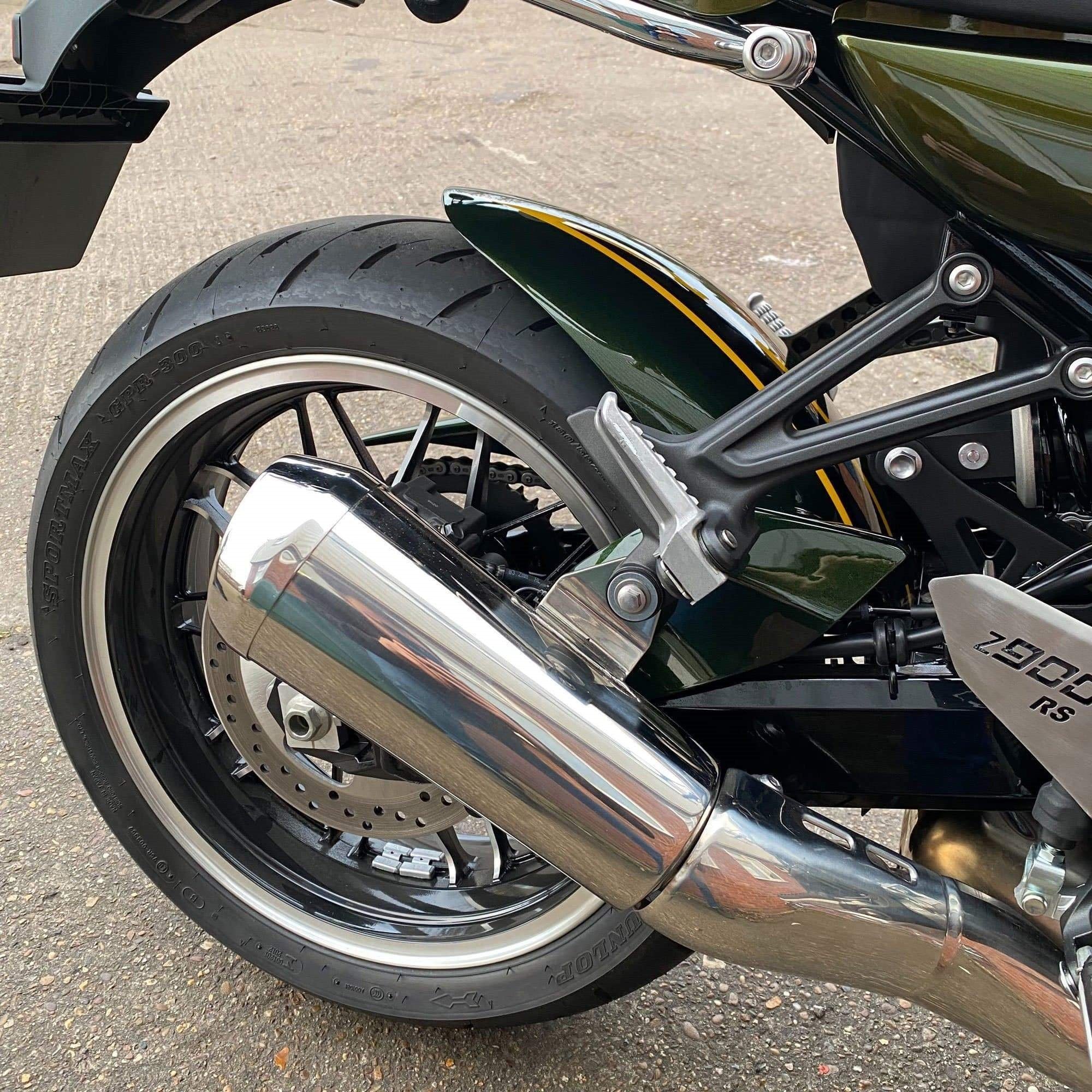 Pyramid Hugger | Metallic Green (Candytone Green Scheme) | Kawasaki Z 900 RS 2019-Current