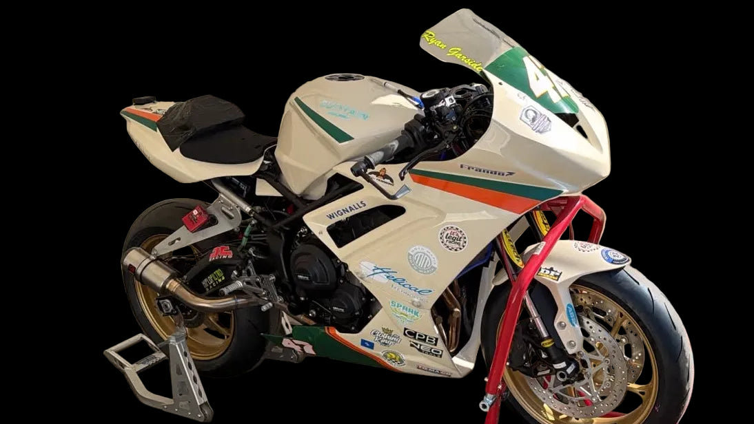 Triumph Daytona 660- race seat unit